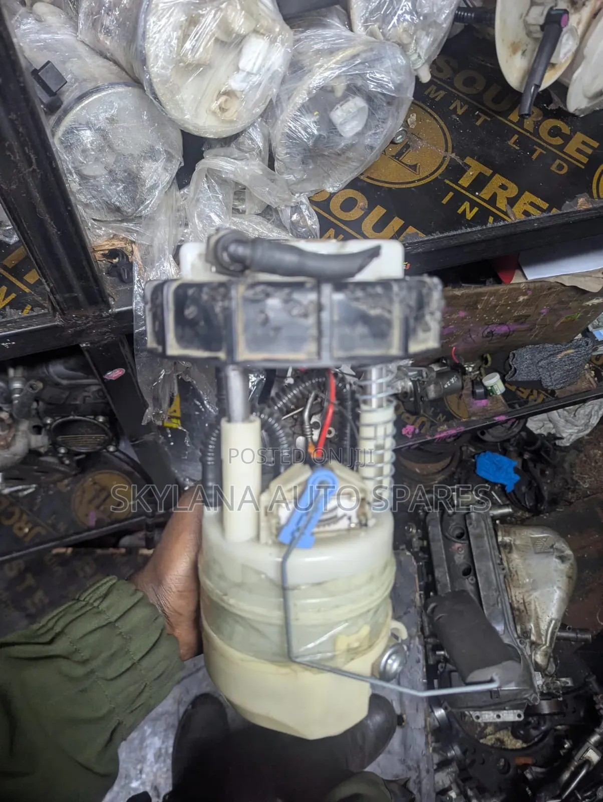 Nv 200 Complete Fuel Pump
