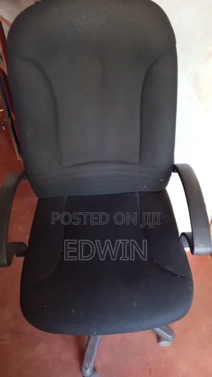 Used Office Chair Still in Good Condition.