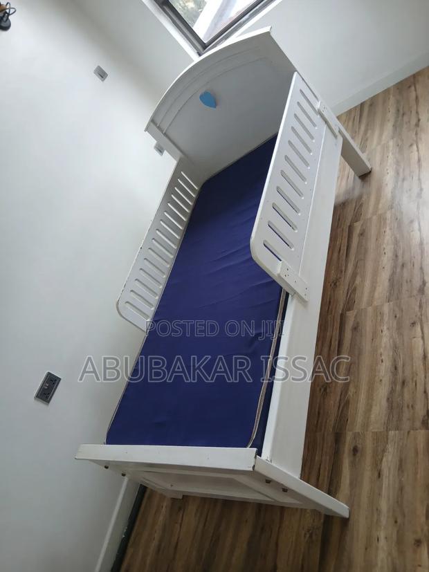 White Children’s Bed + Mattress – Strong Clean