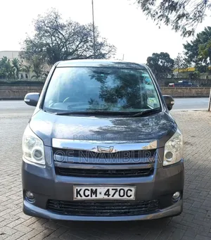 Toyota Noah 2010 Black