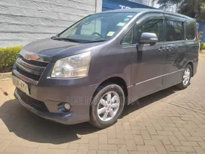 Toyota Noah 2010 Black