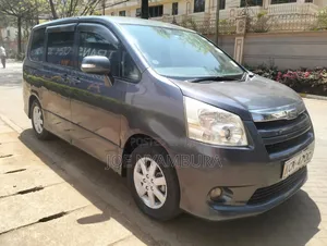 Toyota Noah 2010 Black