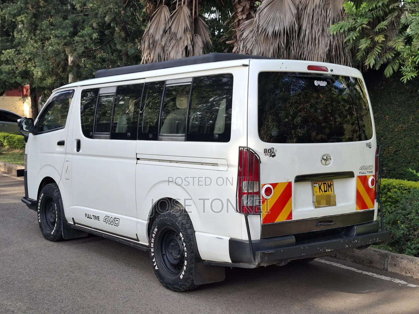 Toyota HiAce 2016 White