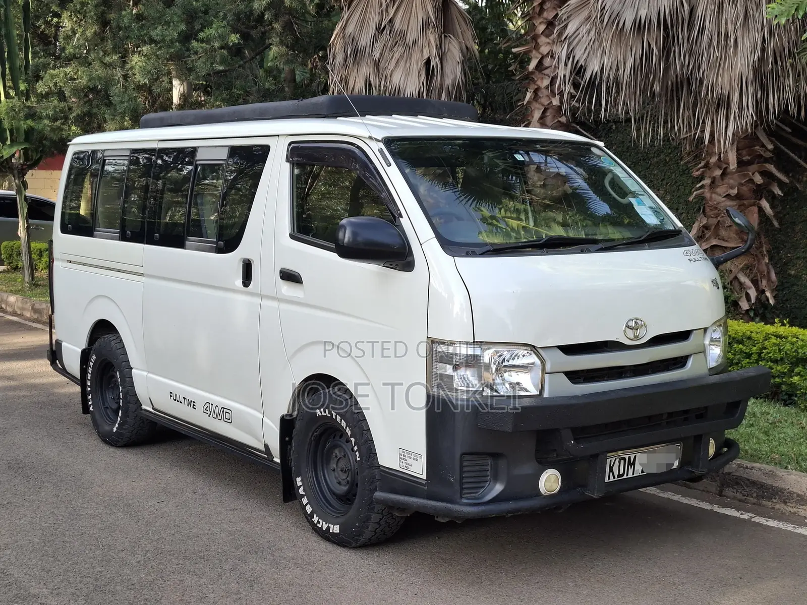 Toyota HiAce 2016 White