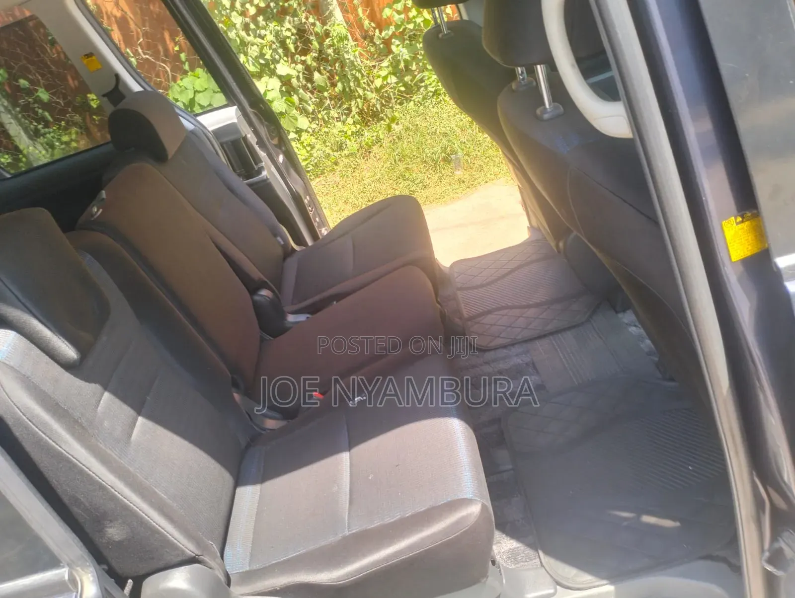 Toyota Noah 2010 Black