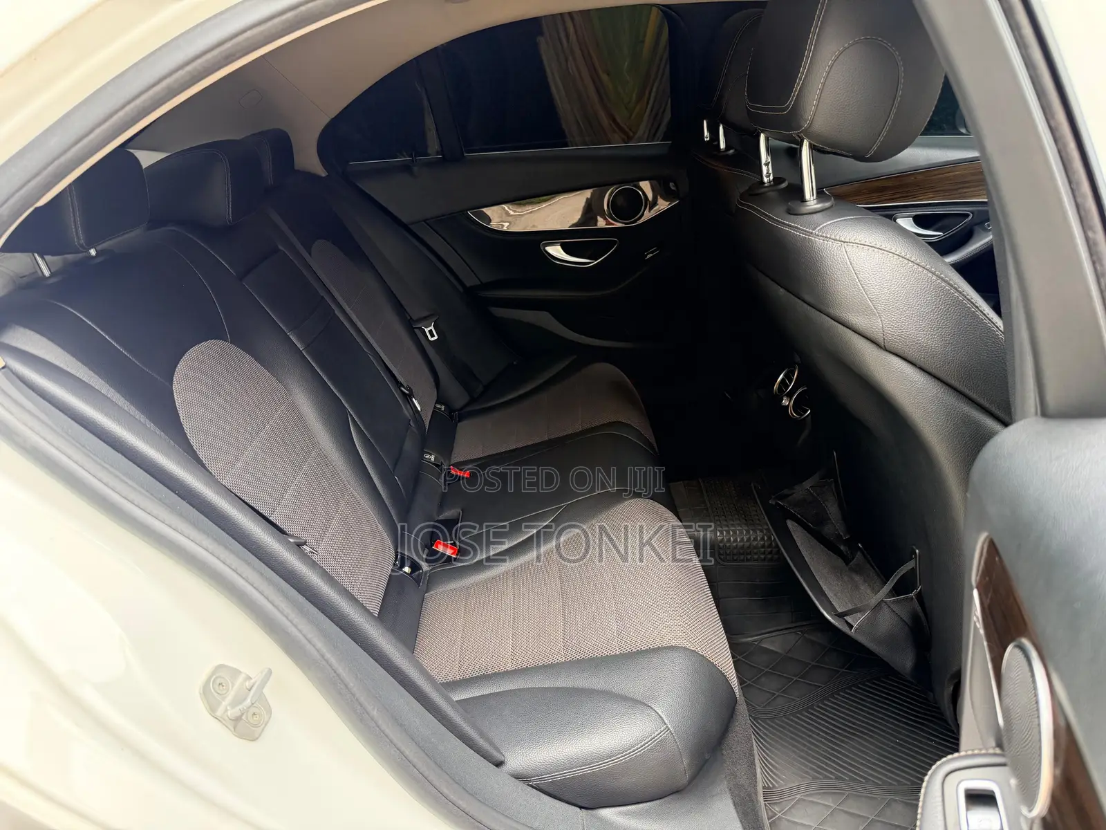 Mercedes-Benz C200 2014 White