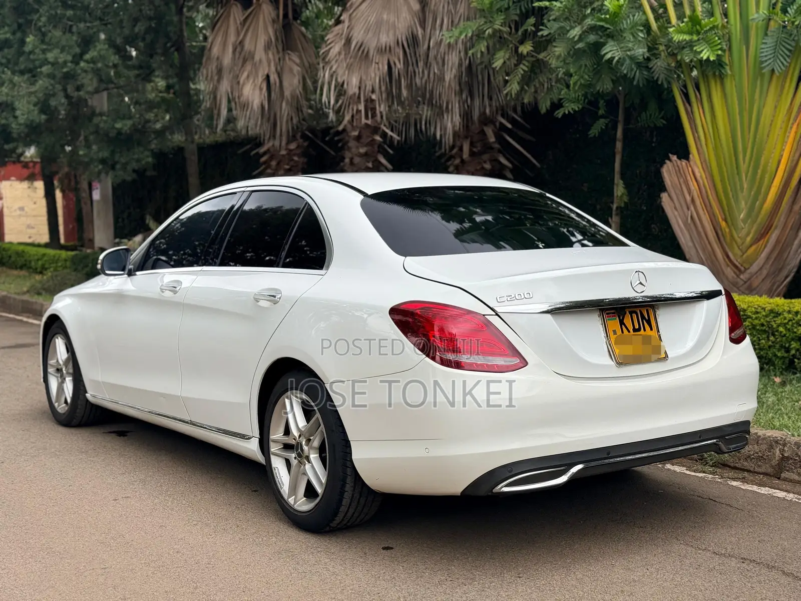 Mercedes-Benz C200 2014 White