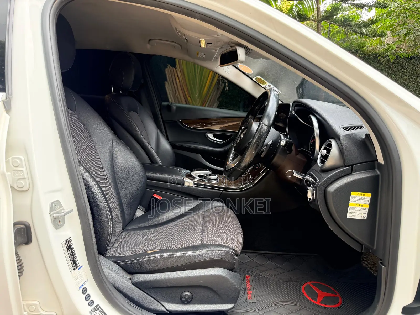 Mercedes-Benz C200 2014 White
