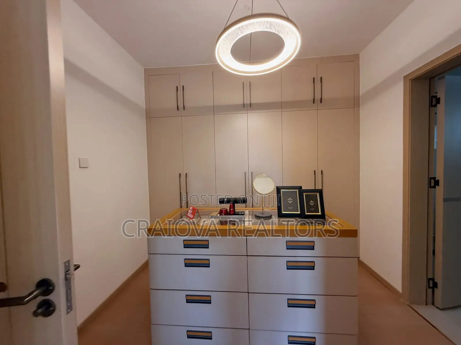 5bdrm Apartment in Hurlingham for sale