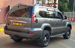 Toyota Land Cruiser Prado 3.0 D-4D 5dr 2008 Gray