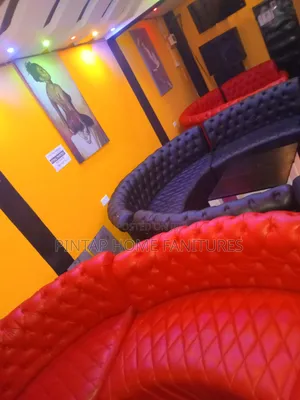 Restaurant/Waiting Coach