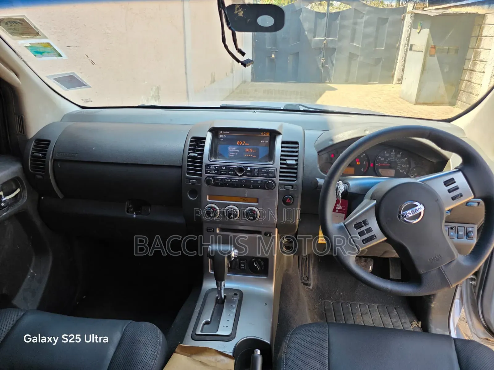 Nissan Navara 2.5 Automatic 2006 Silver