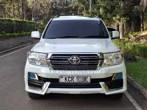 Toyota Land Cruiser 4.6 V8 ZX 2012 White