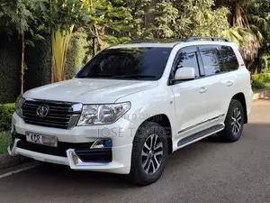 Toyota Land Cruiser 4.6 V8 ZX 2012 White