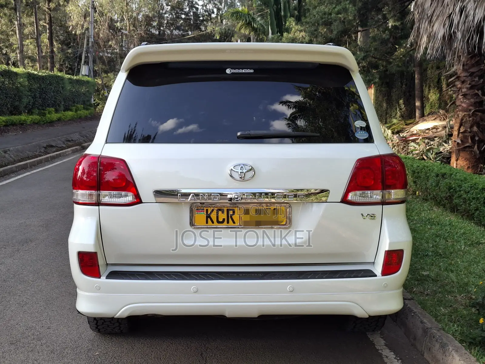 Toyota Land Cruiser 4.6 V8 ZX 2012 White