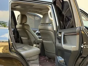 Toyota Land Cruiser 4.6 V8 ZX 2010 Black