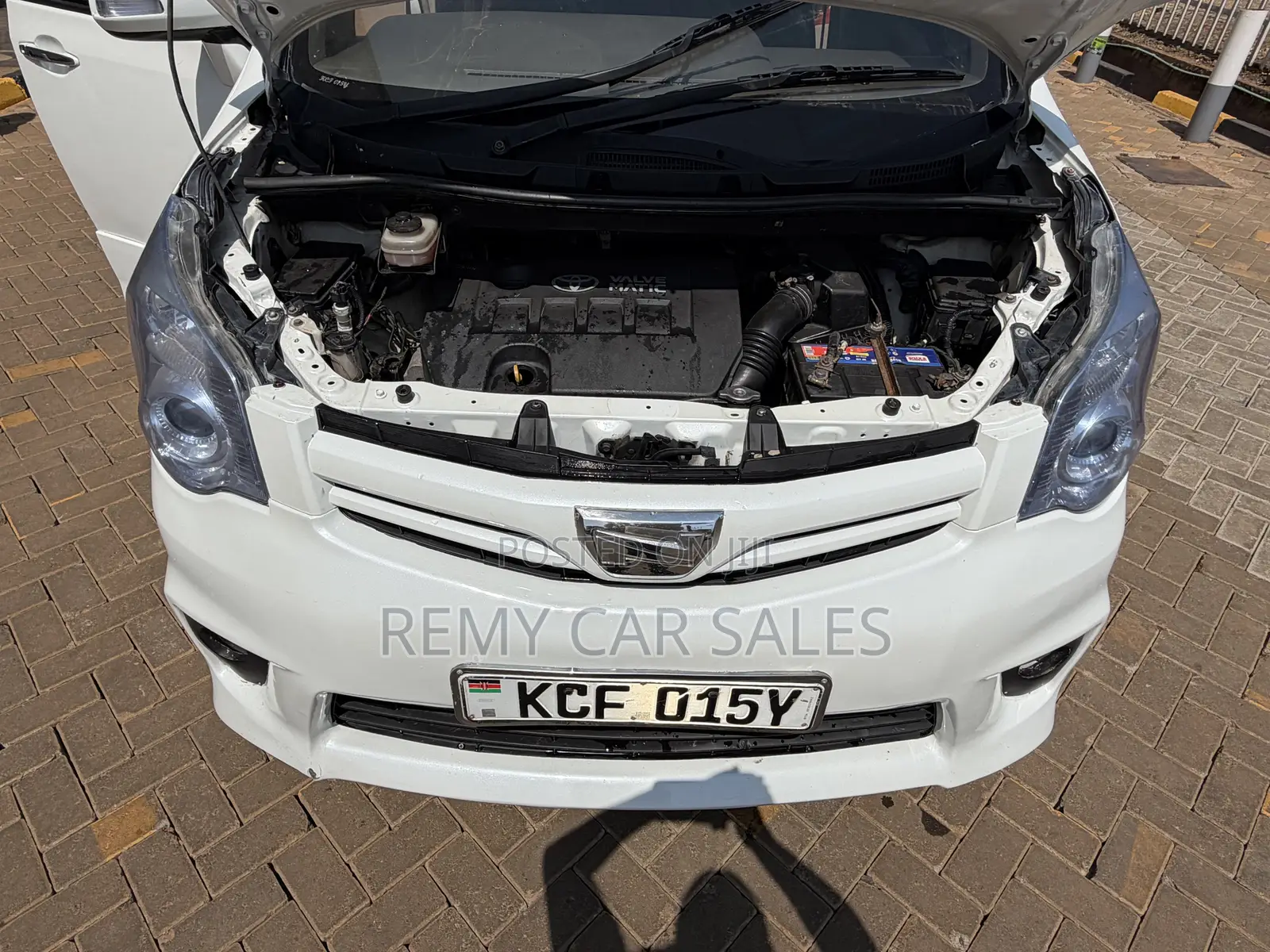 Toyota Noah 2009 White