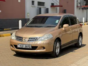 Nissan Tiida 2008 Gold