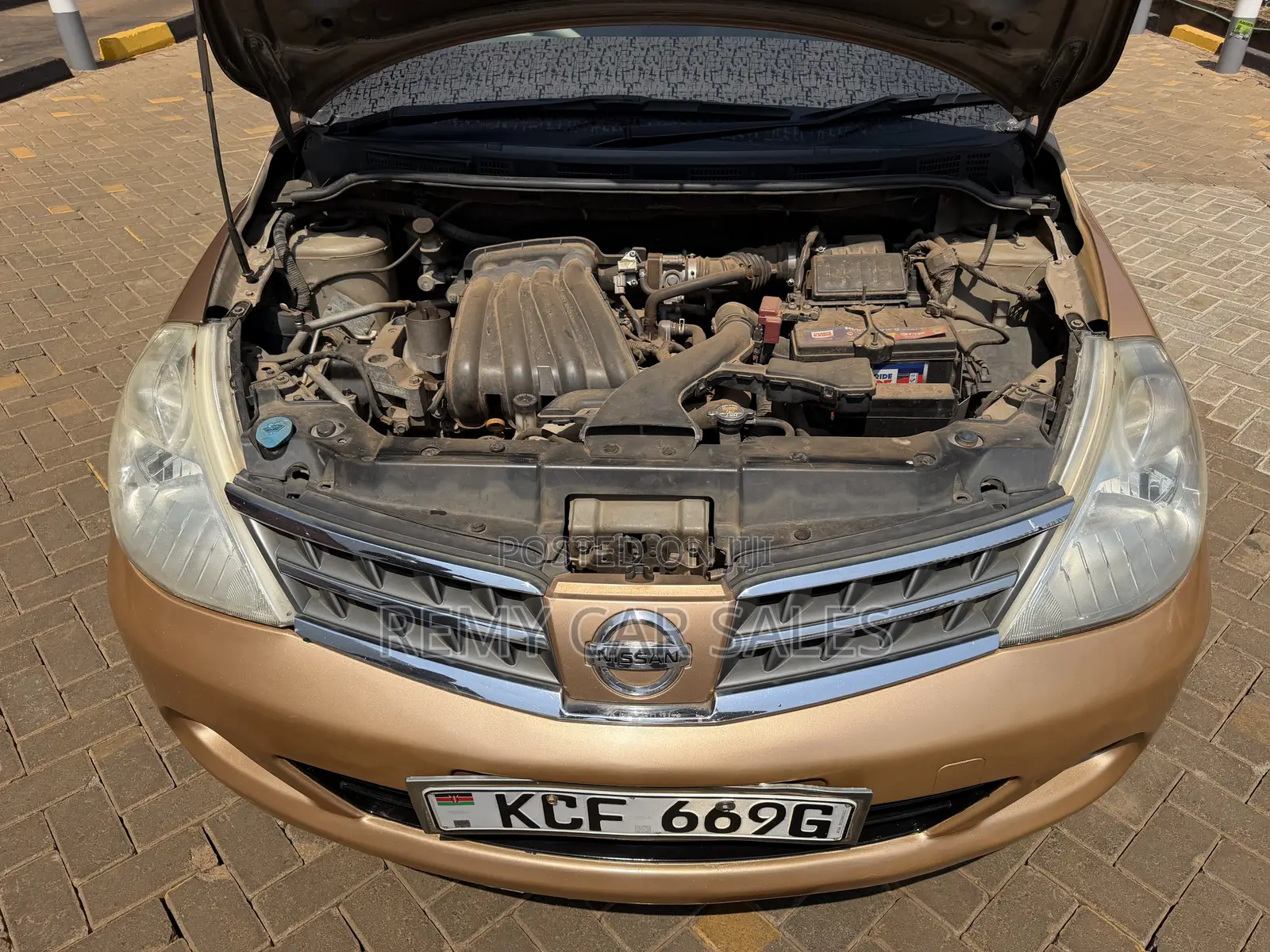 Nissan Tiida 2008 Gold