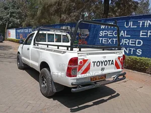 Toyota Hilux 2.5 D-4D SRX 2012 Off white
