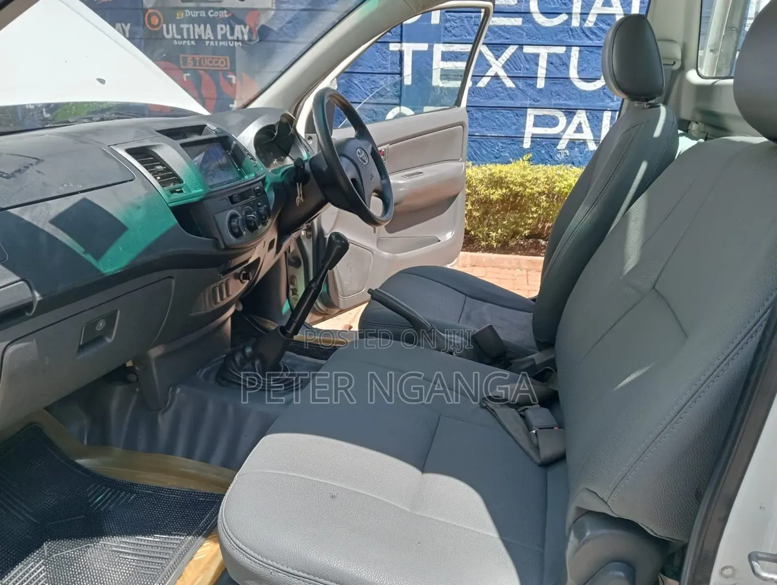 Toyota Hilux 2.5 D-4D SRX 2012 Off white