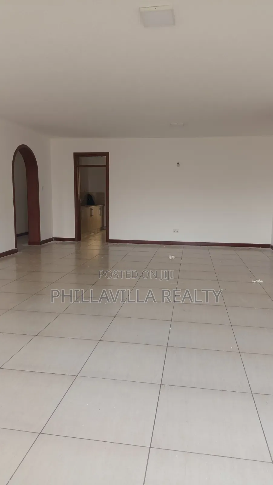 3bdrm Apartment in Raphta Road Area for rent