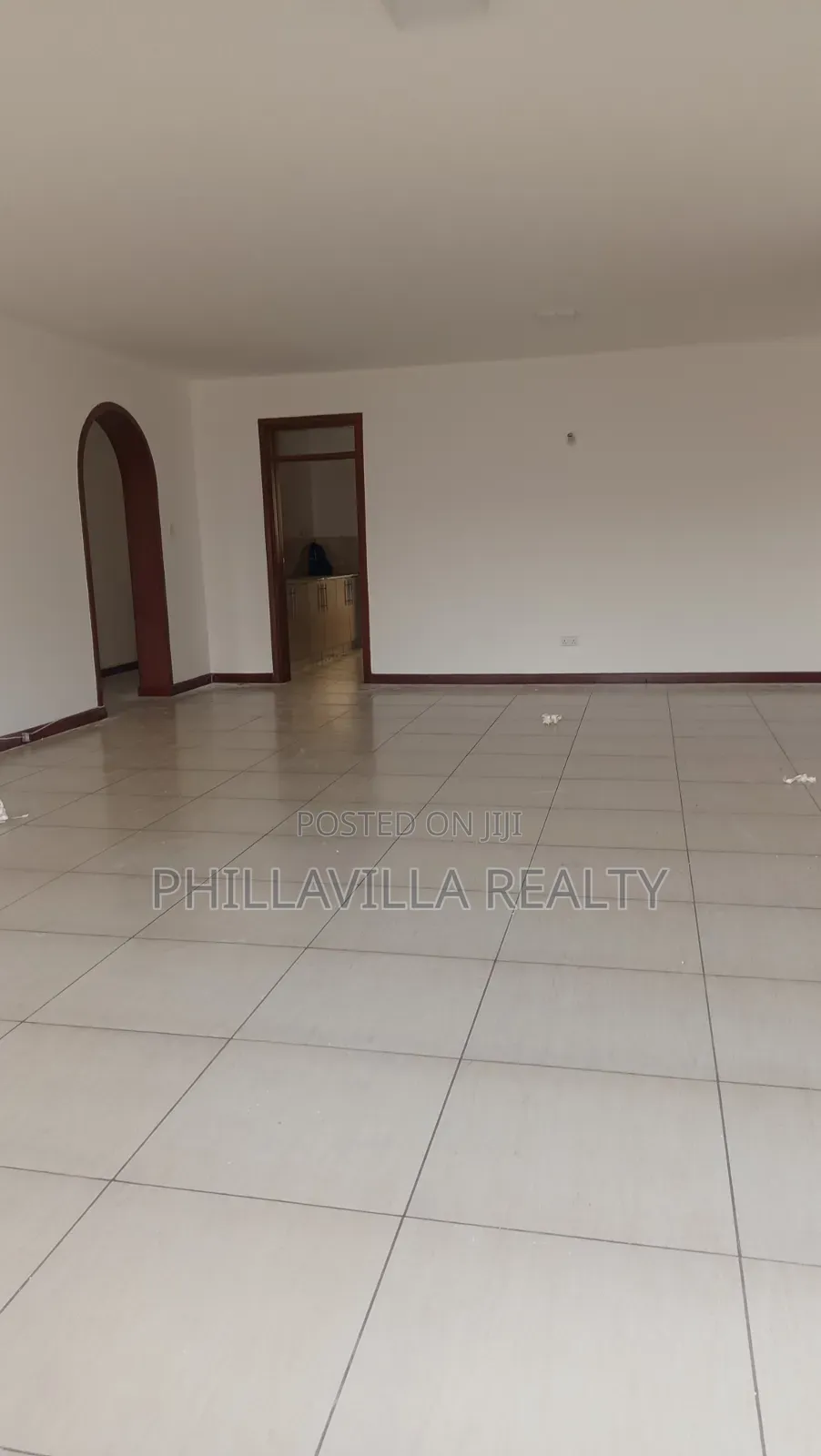 3bdrm Apartment in Raphta Road Area for rent