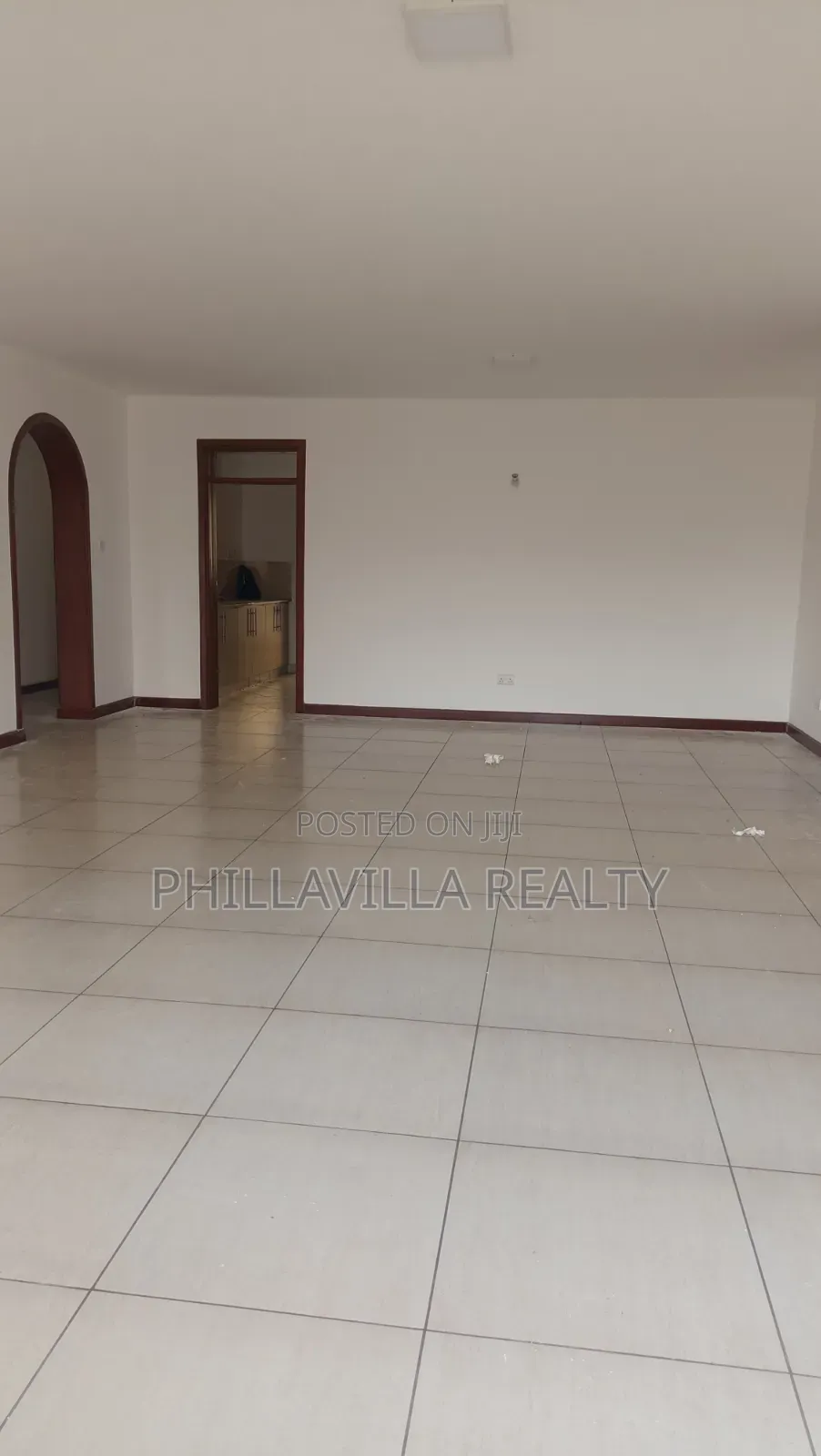 3bdrm Apartment in Raphta Road Area for rent