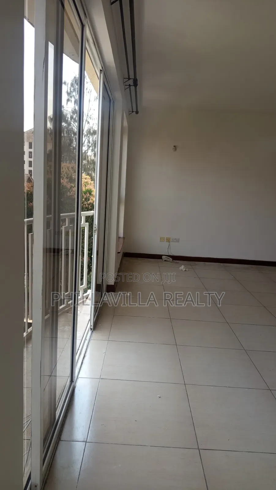 3bdrm Apartment in Raphta Road Area for rent