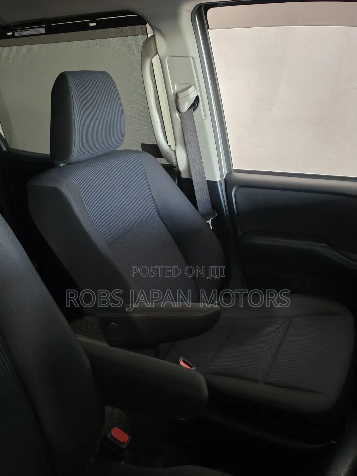 Toyota Noah 2.0 FWD (6 Seater) 2019 Silver