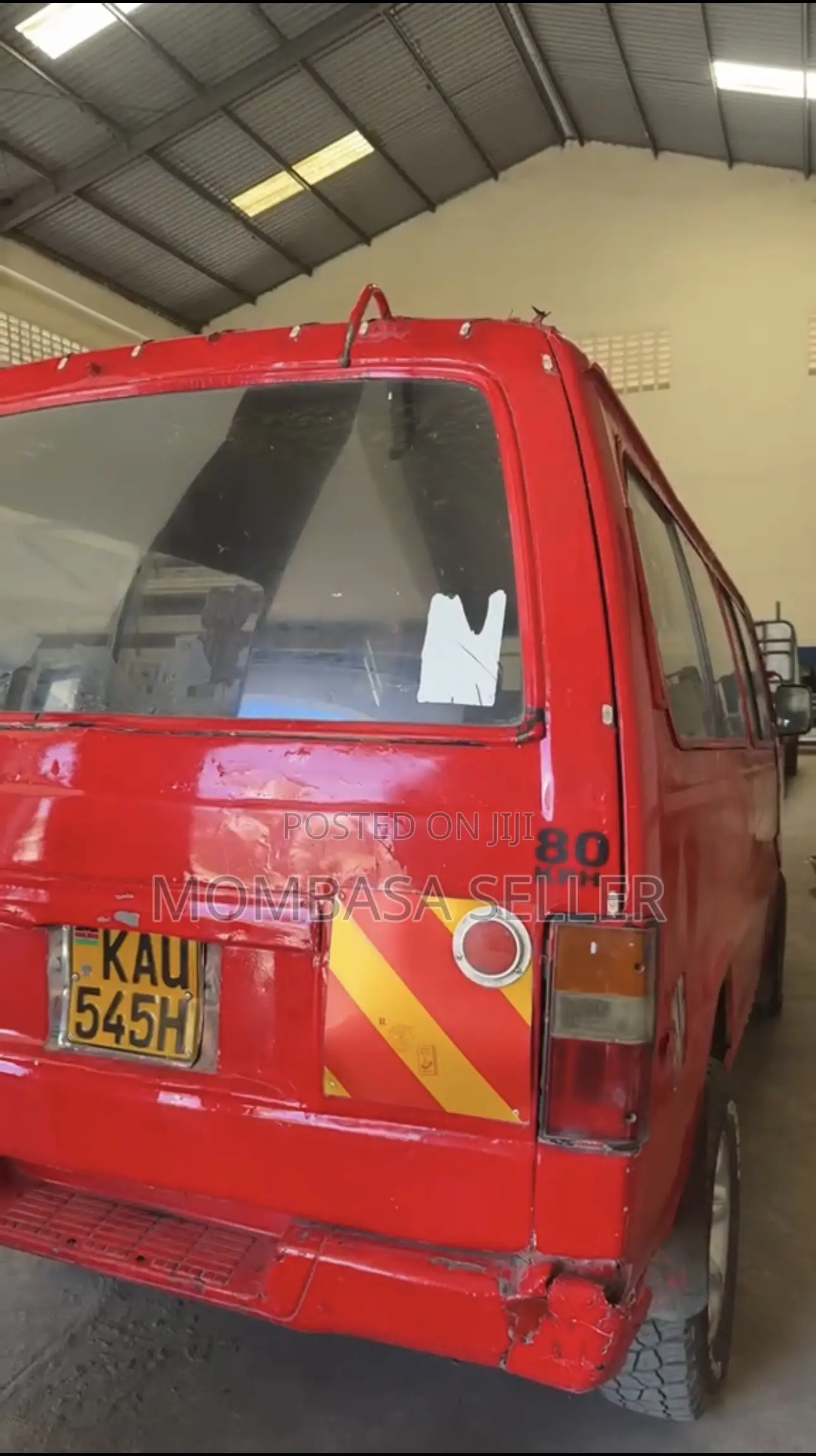 Nissan Caravan (Urvan) 2006 Red