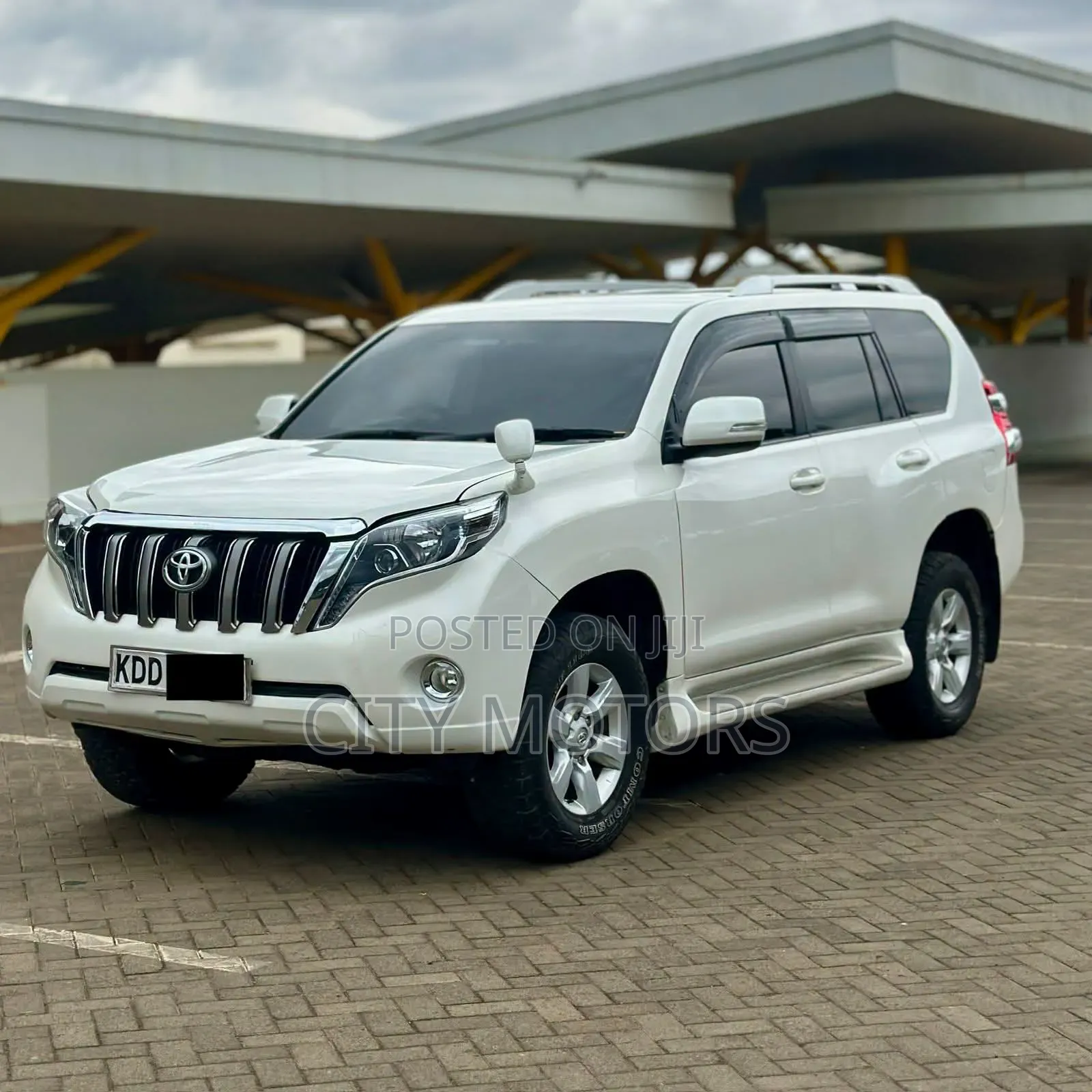 Toyota Land Cruiser Prado 2014 White