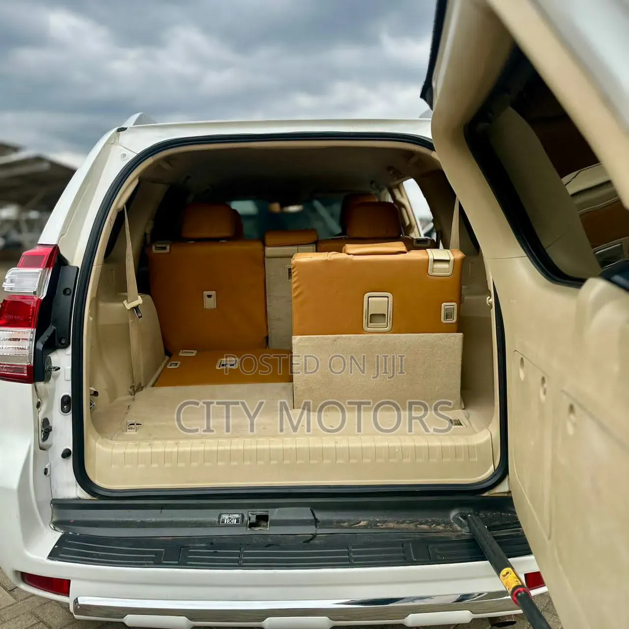 Toyota Land Cruiser Prado 2014 White