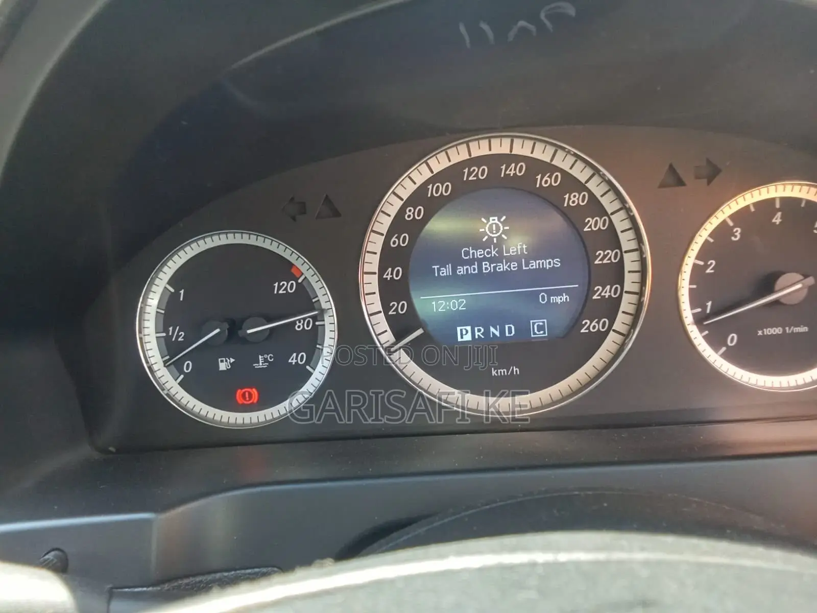 Mercedes-Benz C200 2009 Maroon