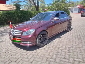 Mercedes-Benz C200 2009 Maroon