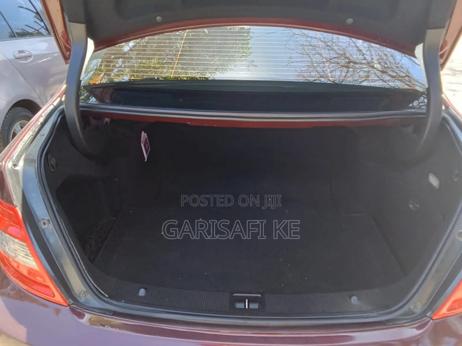 Mercedes-Benz C200 2009 Maroon