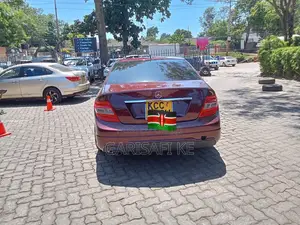 Mercedes-Benz C200 2009 Maroon
