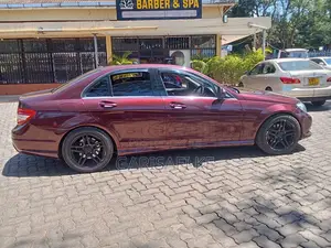 Mercedes-Benz C200 2009 Maroon