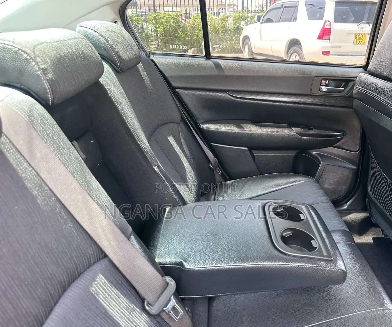 Subaru Legacy 2011 Silver