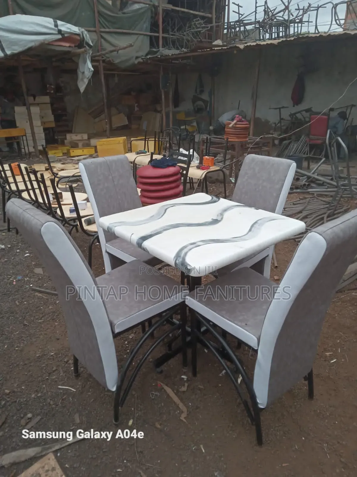 Four Seater Exacutive Chairs/Table