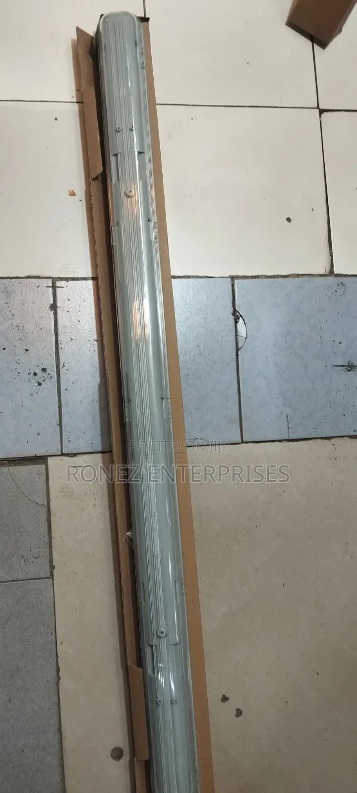 Weather Proof Single 4ft Fitting