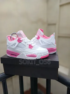 Nike Air Jordan 4 Retro Sneakers