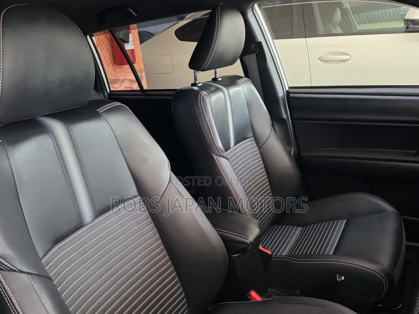Toyota Corolla Fielder 1.5 Petrol FWD 2019 Pearl
