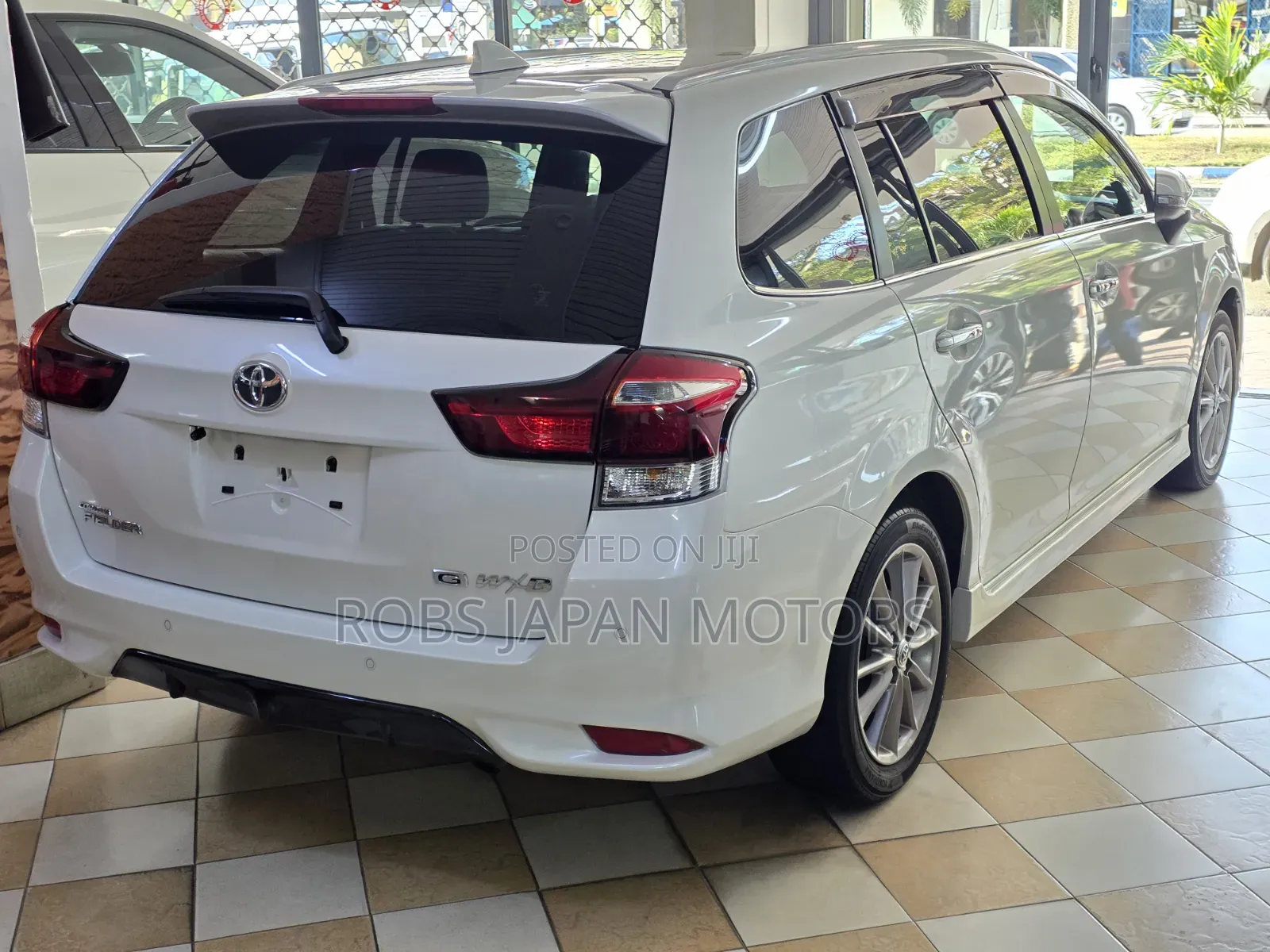 Toyota Corolla Fielder 1.5 Petrol FWD 2019 Pearl
