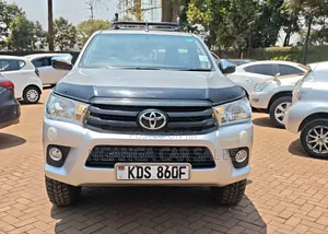 Toyota Hilux 2017 Silver