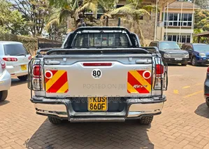 Toyota Hilux 2017 Silver