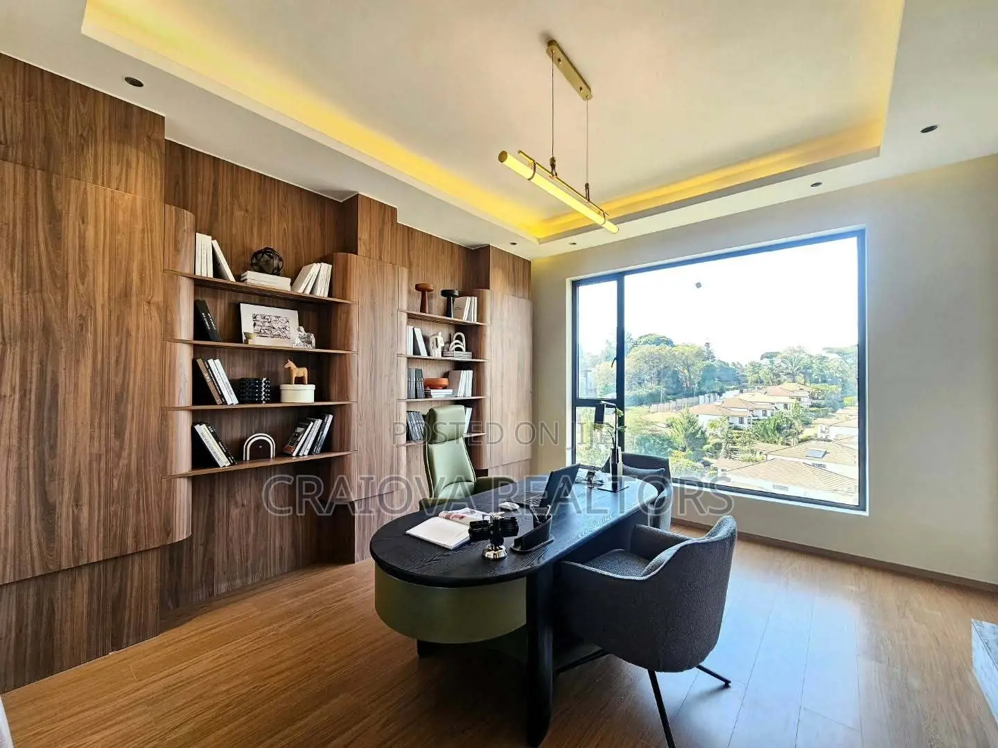 5bdrm Apartment in Spring Valley for sale