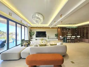 5bdrm Apartment in Spring Valley for sale