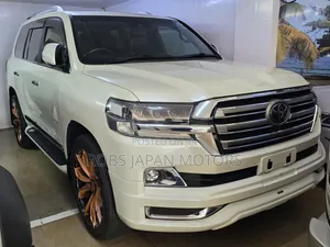 Toyota Land Cruiser 4.6 V8 ZX 2019 Pearl