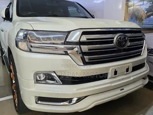 Toyota Land Cruiser 4.6 V8 ZX 2019 Pearl